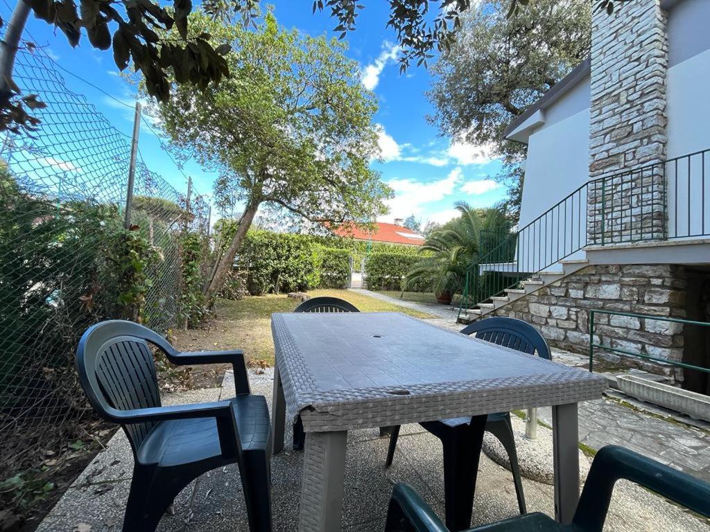 Pineta Apartament Tirrenia Exterior photo
