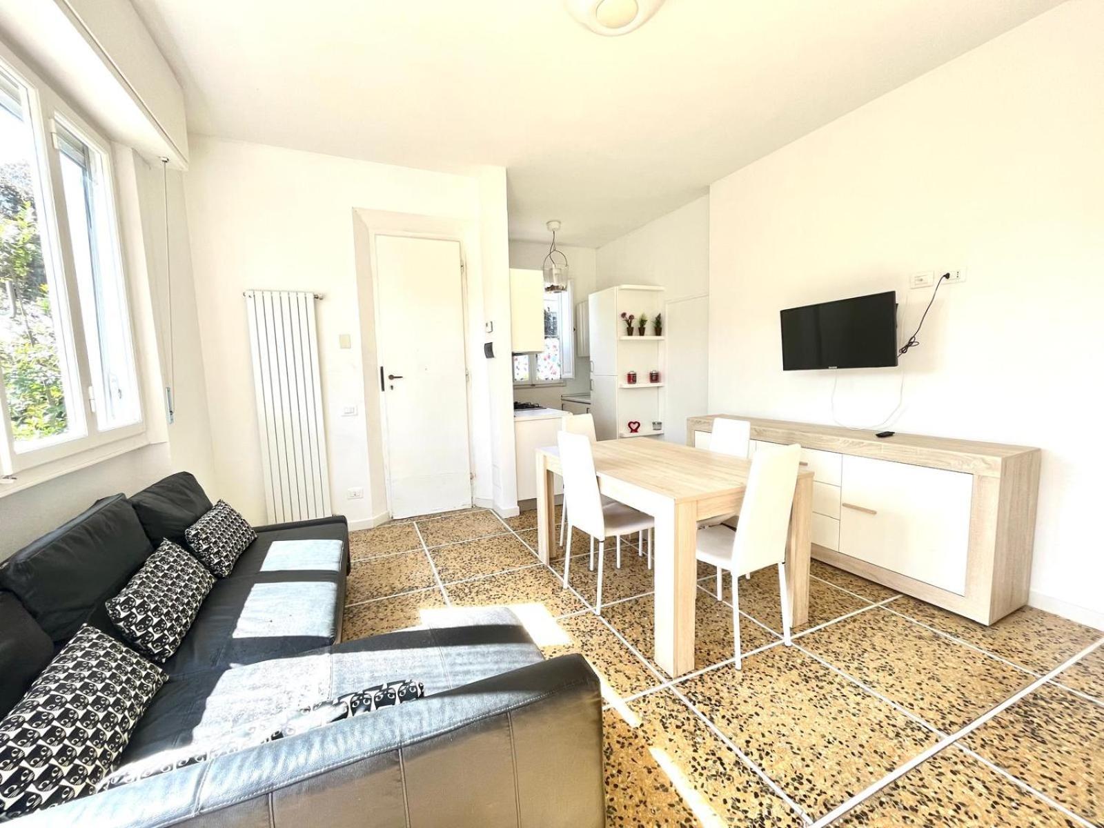 Pineta Apartament Tirrenia Exterior photo