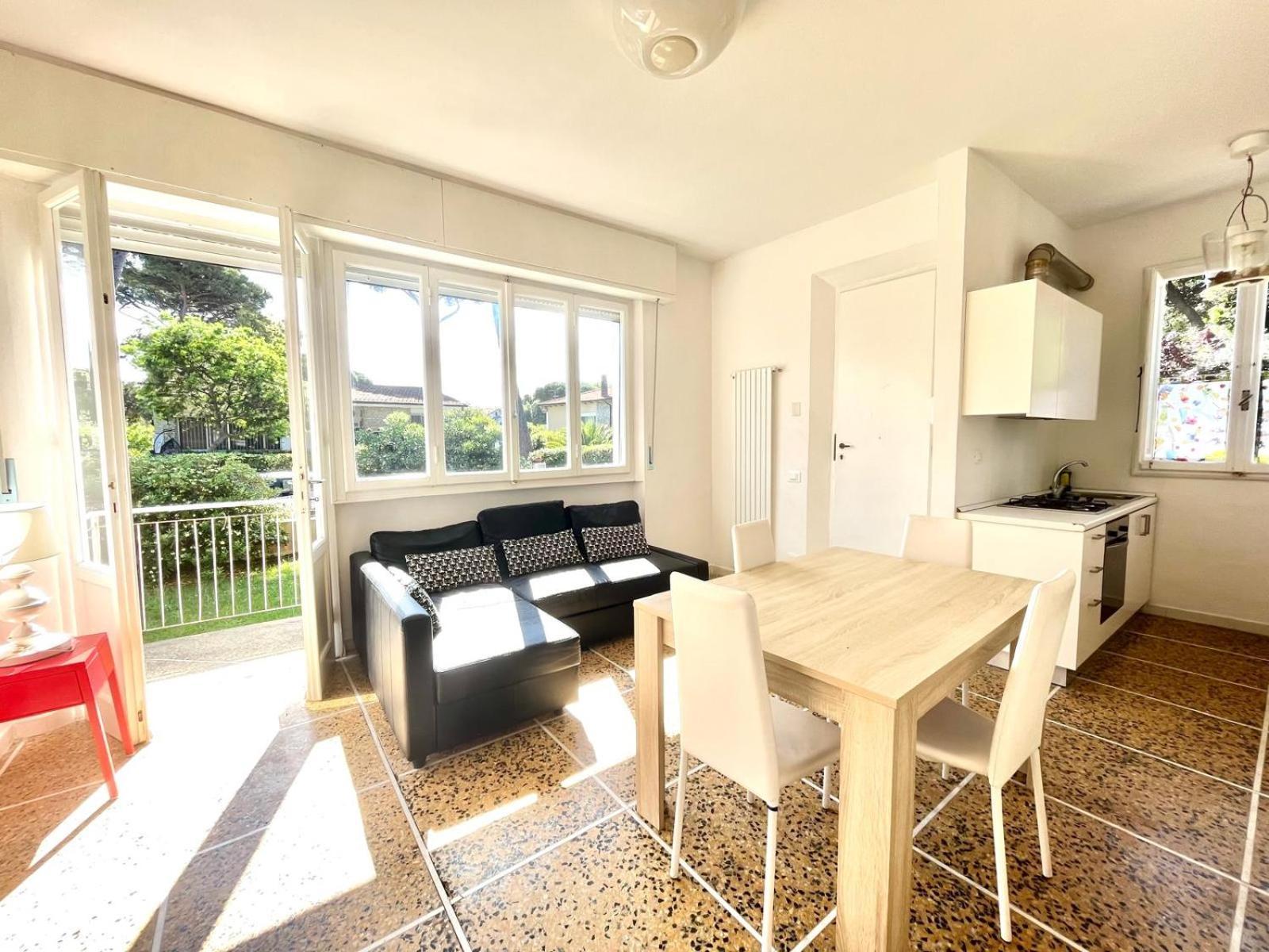 Pineta Apartament Tirrenia Exterior photo