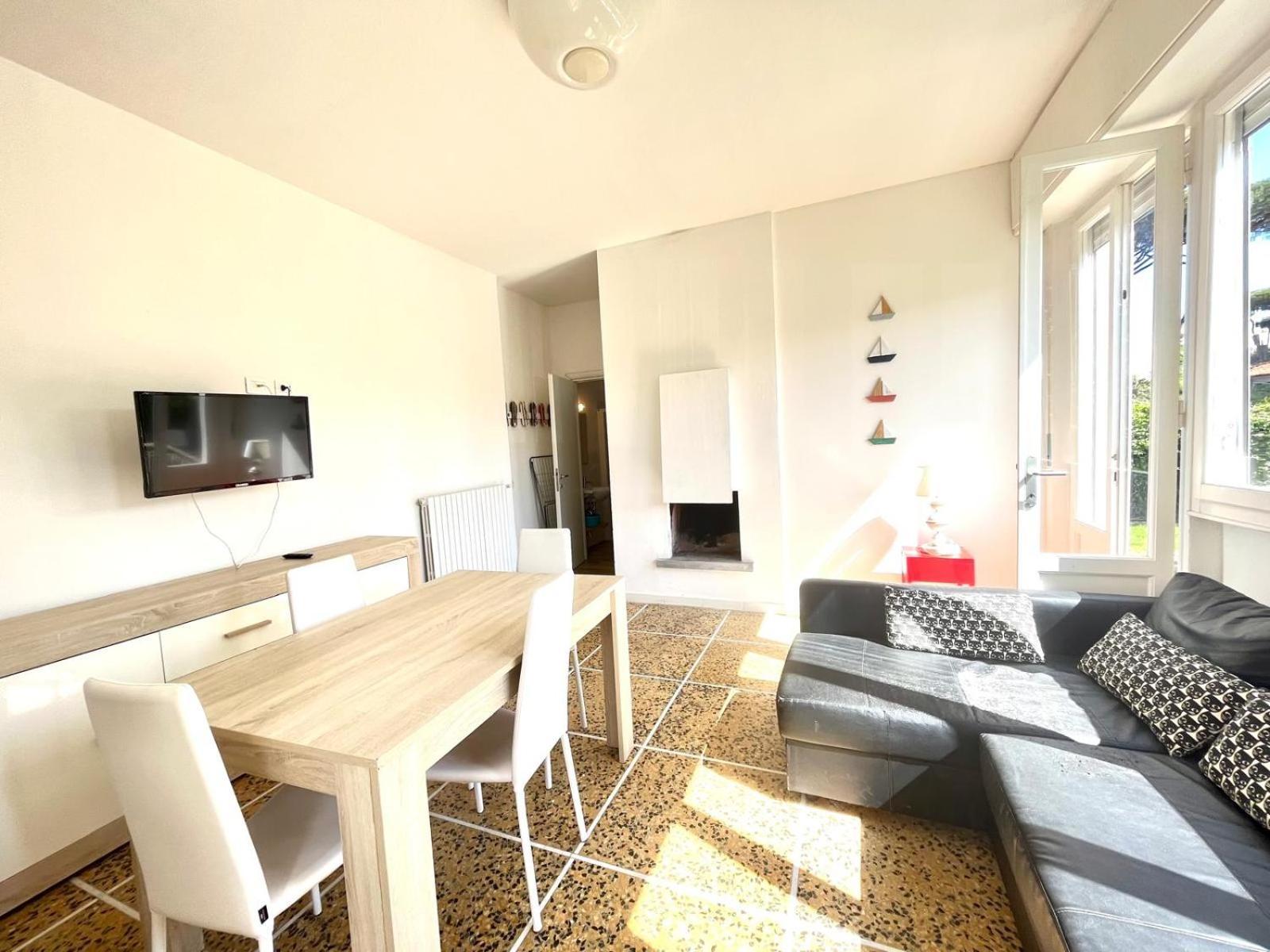 Pineta Apartament Tirrenia Exterior photo
