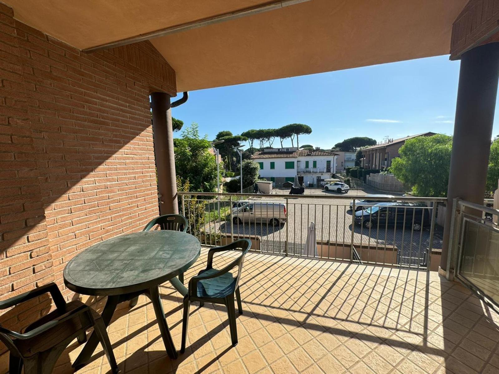 Pineta Apartament Tirrenia Exterior photo