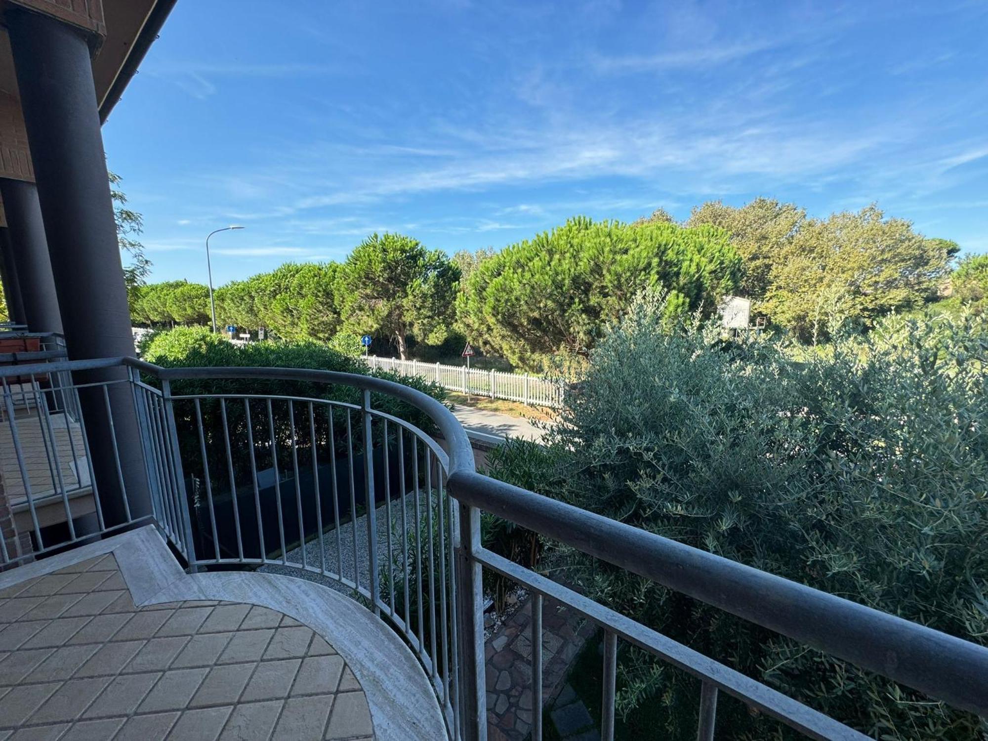 Pineta Apartament Tirrenia Exterior photo
